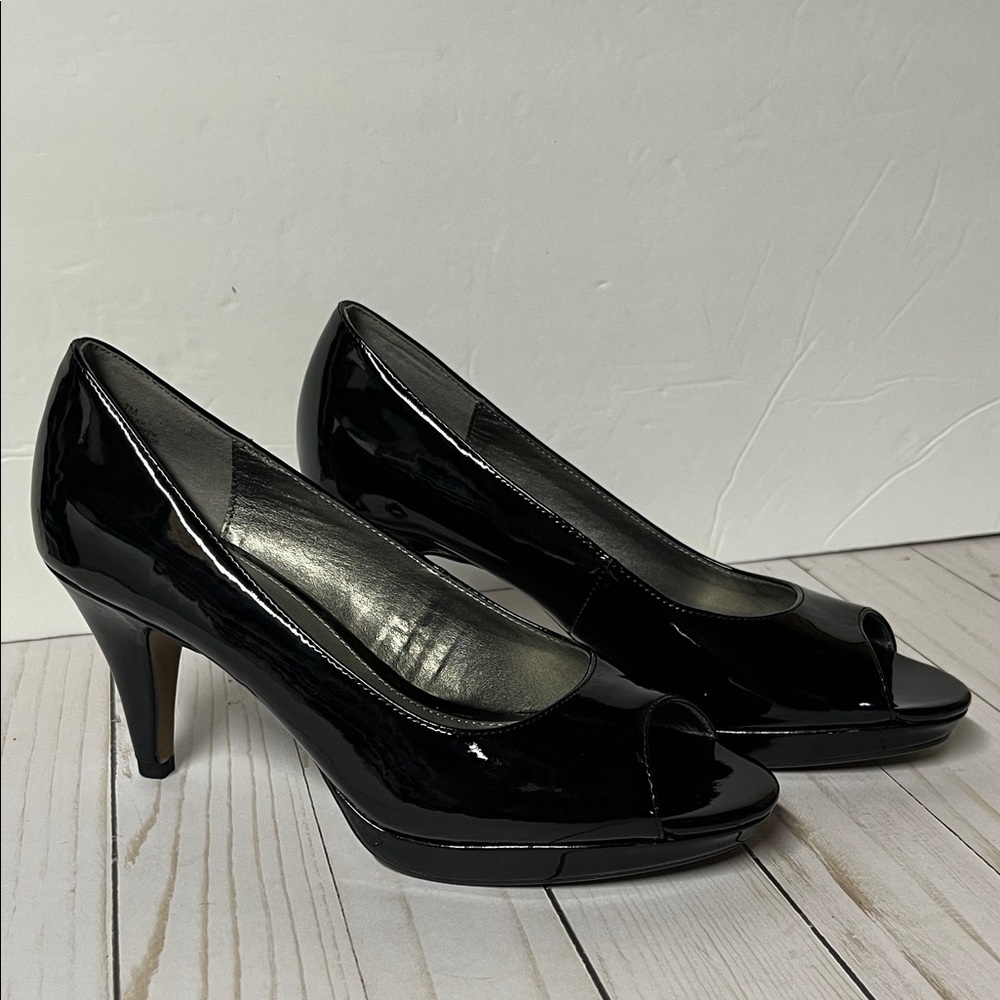 Bandolino Shiny Black Peep-Toe Heels